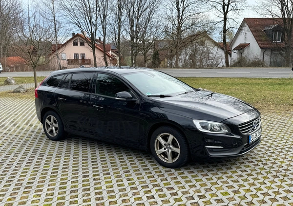 Volvo V60 cena 43000 przebieg: 176500, rok produkcji 2015 z Bardo małe 67